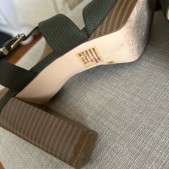 Alfani scrappy sandal - Picture 3 of 5